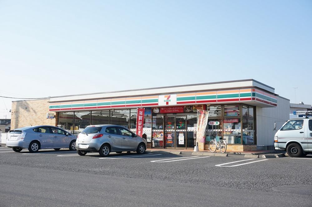 Convenience store. Seven-Eleven 662m to Furukawa Oyama shop