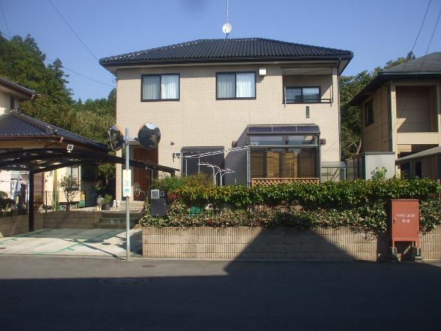 Local photos, including front road. Local (11 May 2013) Shooting ・ Per yang facing south road 6M is a good thing.
