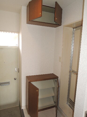 Entrance. Shoebox easy to organize because it Tsuto with! Entrance refreshing! ! 
