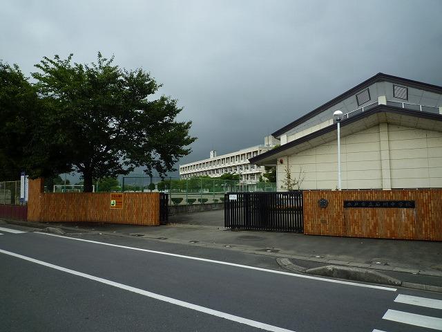 Junior high school. 1636m up to junior high school Mito Tateishi River