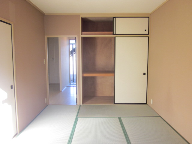 Living and room. Upper closet also because the amount of storage preeminent!