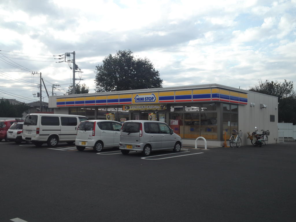 Convenience store. MINISTOP Mito Chinami store up (convenience store) 332m