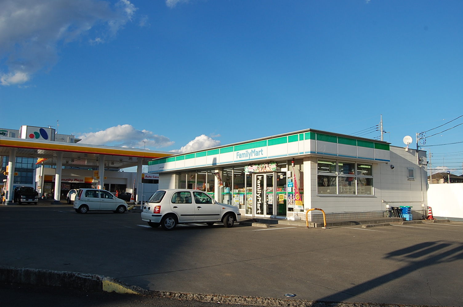 Convenience store. FamilyMart Mito Keyakidai store up (convenience store) 565m