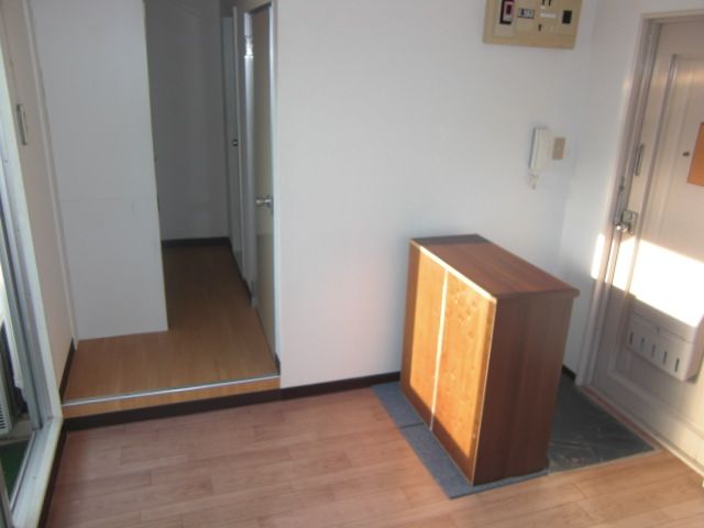Other room space. With cupboard