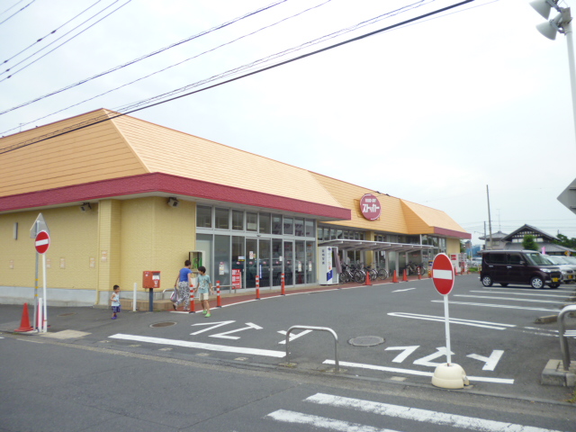 Supermarket. Food off stocker Motoyoshida store up to (super) 1118m
