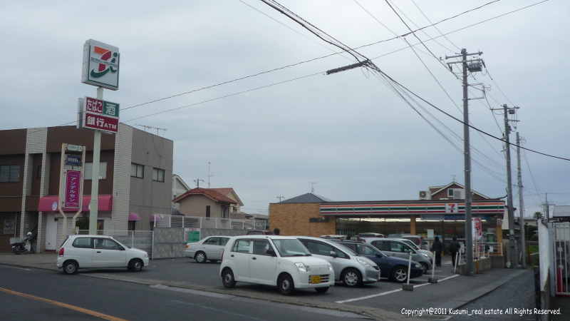 Convenience store. 700m to Seven-Eleven Mito Motoyoshida store (convenience store)