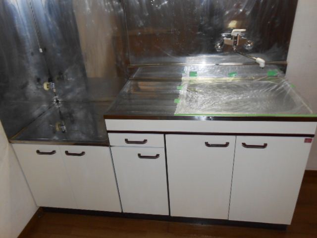 Kitchen. It is spread in the kitchen. Easy-to-use.