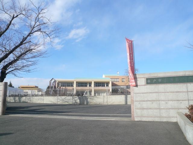 Primary school. Xinzhuang to elementary school 980m