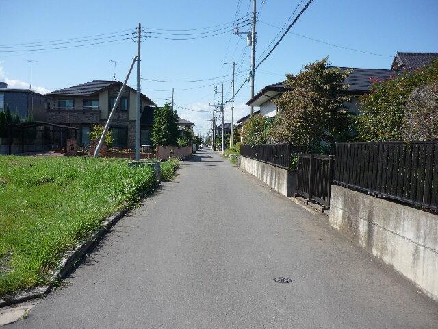 Local photos, including front road. Local (September 2013) Shooting