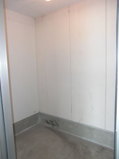 Other Equipment. Trunk room whopping free. .