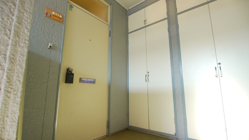 Other common areas. Entrance aside outside the storeroom