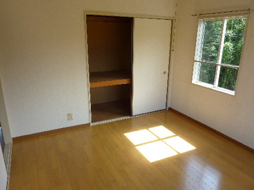 Other room space. There is also a storage!