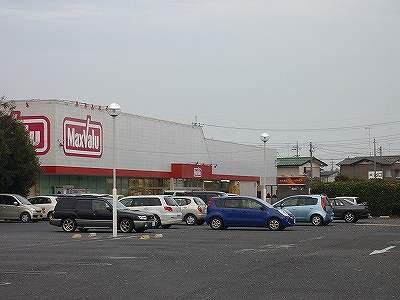 Supermarket. Maxvalu Horimachi 884m to shop