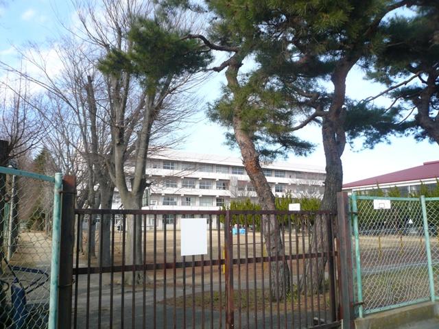 Junior high school. 1600m to Mito first junior high school