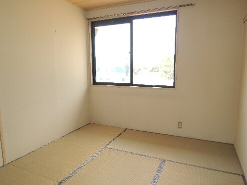 Other room space. It will calm me Japanese-style room