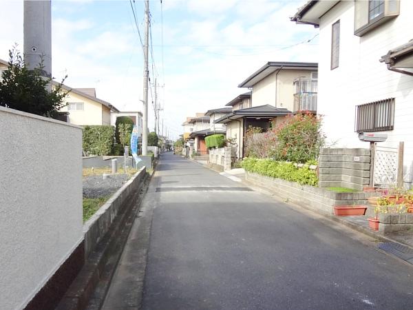 Local photos, including front road. Local (September 2013) Shooting