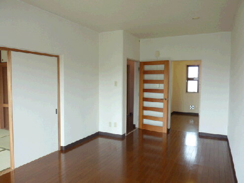 Living and room. It is a photograph of the 302 in Room.