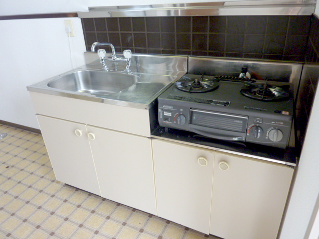 Kitchen. Usability good kitchen! Also with gas stove! 