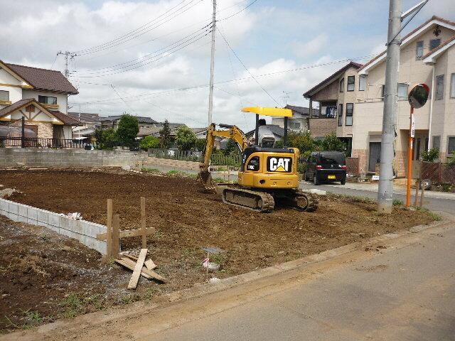 Local photos, including front road. Local (September 2013) Shooting