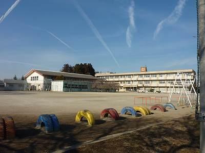 Primary school. 1811m to Mito standing River Elementary School