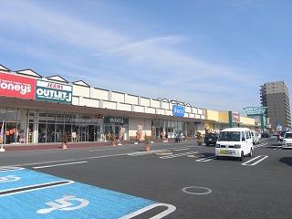 Shopping centre. Until Frespo Akatsuka 337m