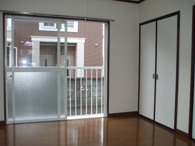 Living and room. Renovated from tatami flooring! 