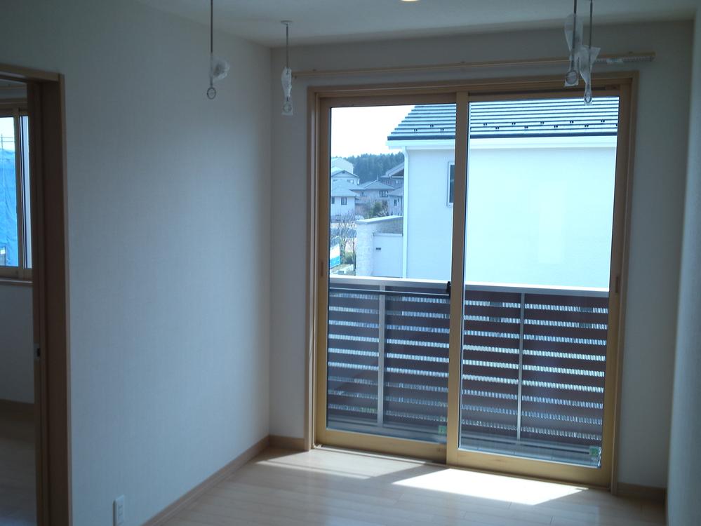 Non-living room. Indoor (April 2012) shooting