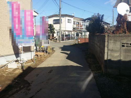 Local photos, including front road. Local (12 May 2013) Shooting