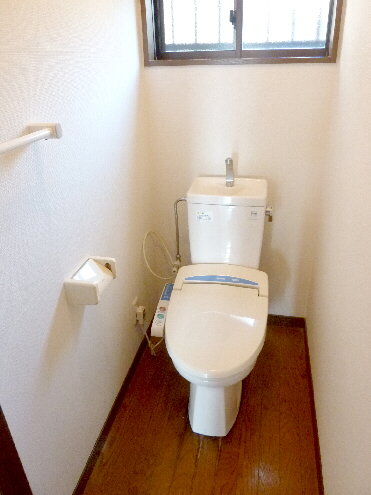 Toilet. Toilet with warm water washing toilet seat! With ventilation and easy window! 