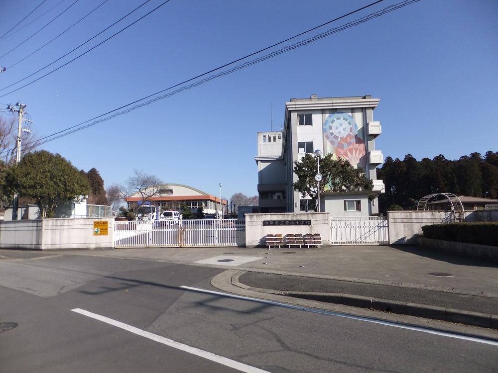 Primary school. Akatsuka to elementary school 900m