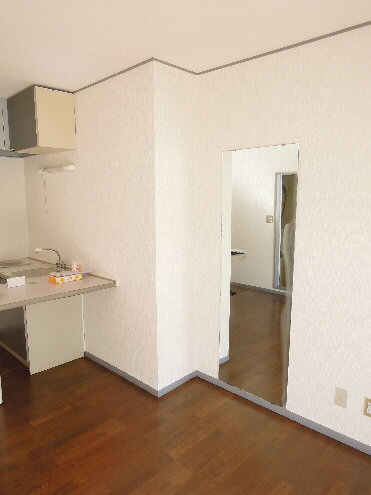 Living and room. It comes with a nice full-length mirror! Check When you go! 