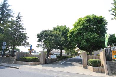 Primary school. Shiomigawa until elementary school 820m