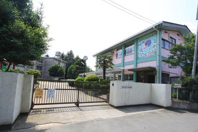 kindergarten ・ Nursery. Shiomigawa 900m to kindergarten