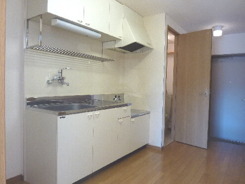 Kitchen. Spacious kitchen! 