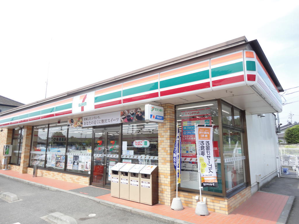 Convenience store. Seven-Eleven Mito moat cross shop until the (convenience store) 711m