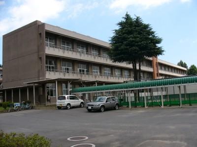 Primary school. Midorioka until elementary school 960m
