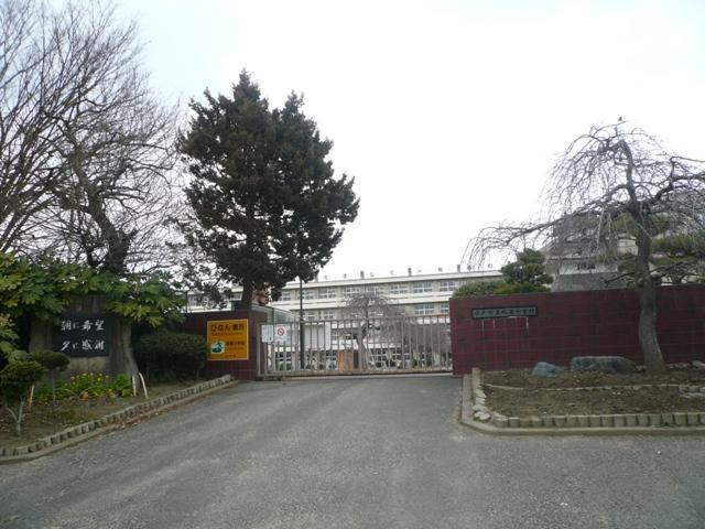 Primary school. 632m until Mito Municipal Joto Elementary School