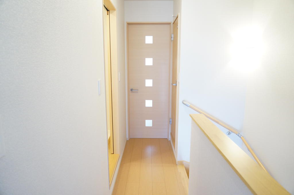 Other room space. Corridor! 
