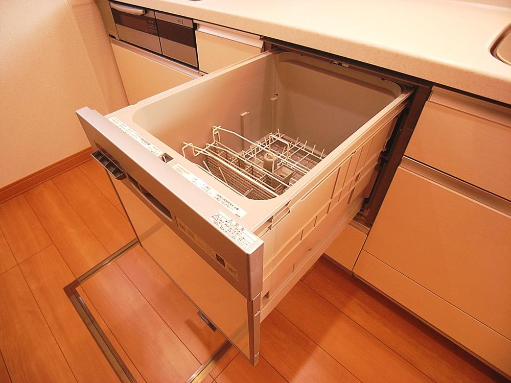 Other Equipment. Dishwasher glad to busy mom every day. After your meal by pressing the switch as it put the dishes here, "Shorter working hours" is born to housework. 