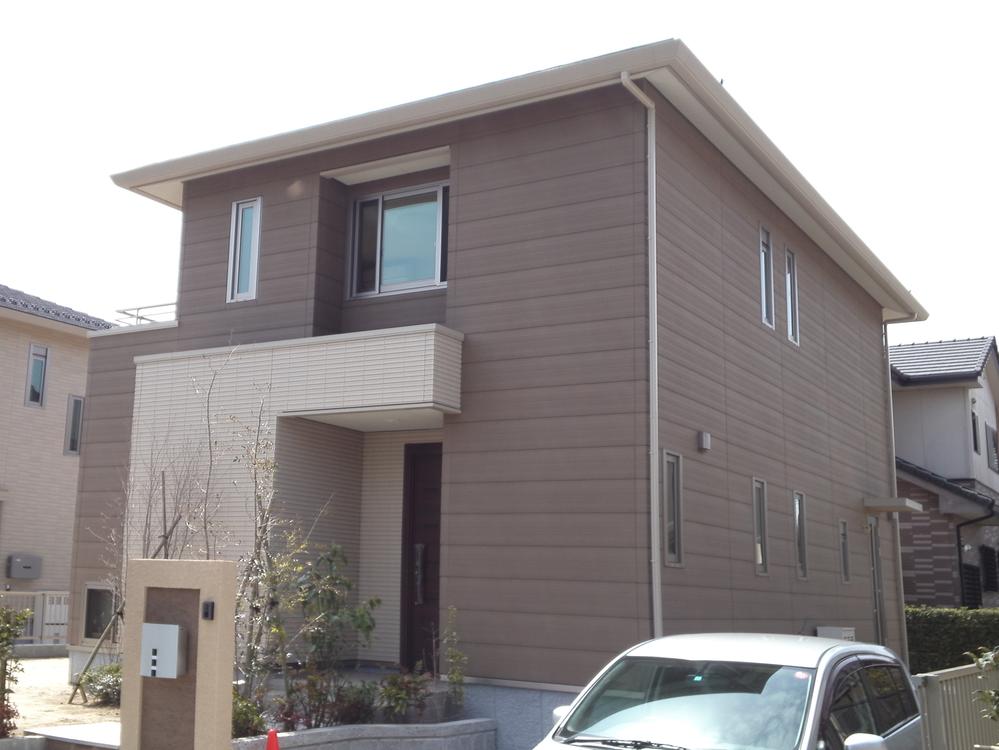 Local appearance photo. Local (April 2012) shooting