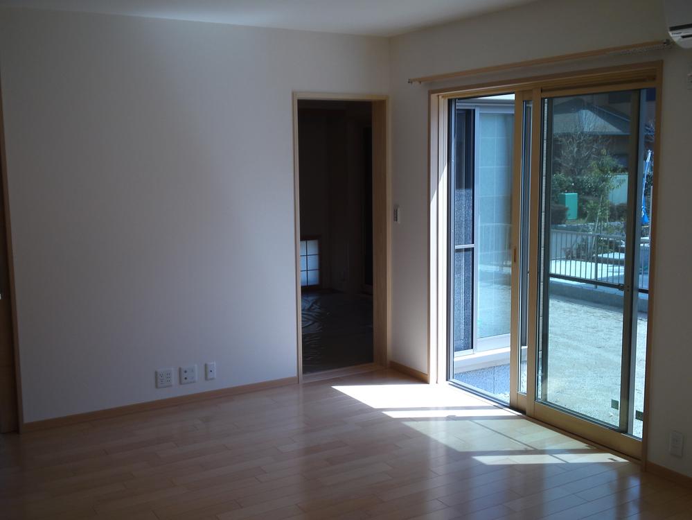 Living. Local (April 2012) shooting