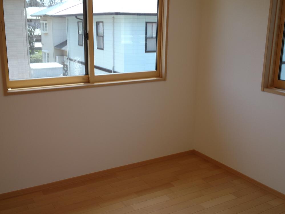 Non-living room. Local (April 2012) shooting