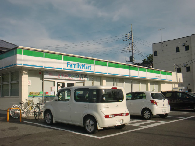 Convenience store. FamilyMart Mito Station Minamitori store up (convenience store) 380m