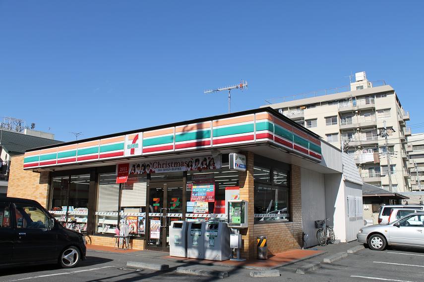 Convenience store. Seven-Eleven Mito Seongnam store up (convenience store) 713m