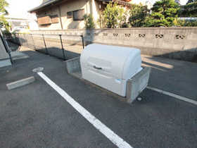 Other common areas. Because garbage out effortlessly on the grounds