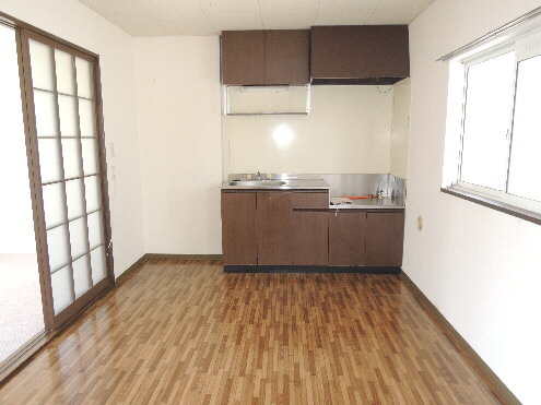 Other room space. It is the state of the dining space!