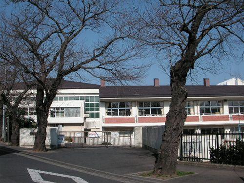 Primary school. 895m until Mito Municipal five hotels Elementary School