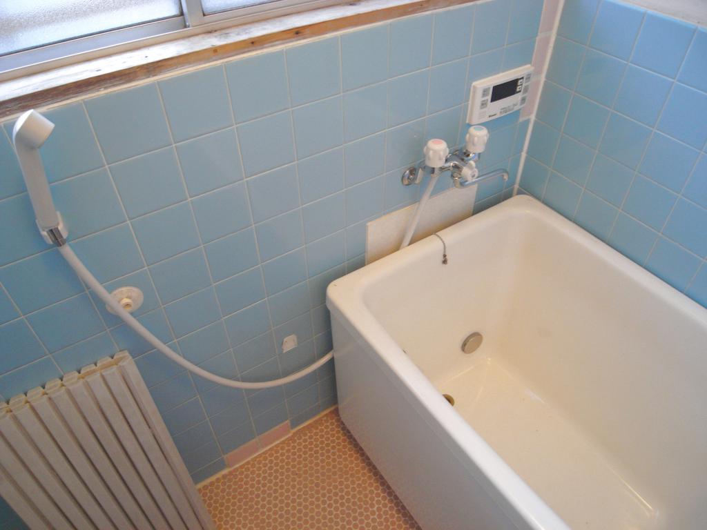 Bath. Reheating function with bathroom