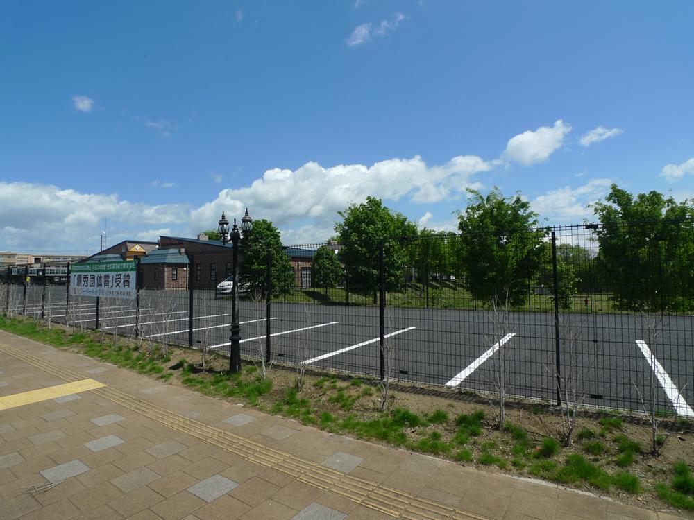 Primary school. 381m to the school corporation Lily Bunka Gakuen Lily Bale Elementary School