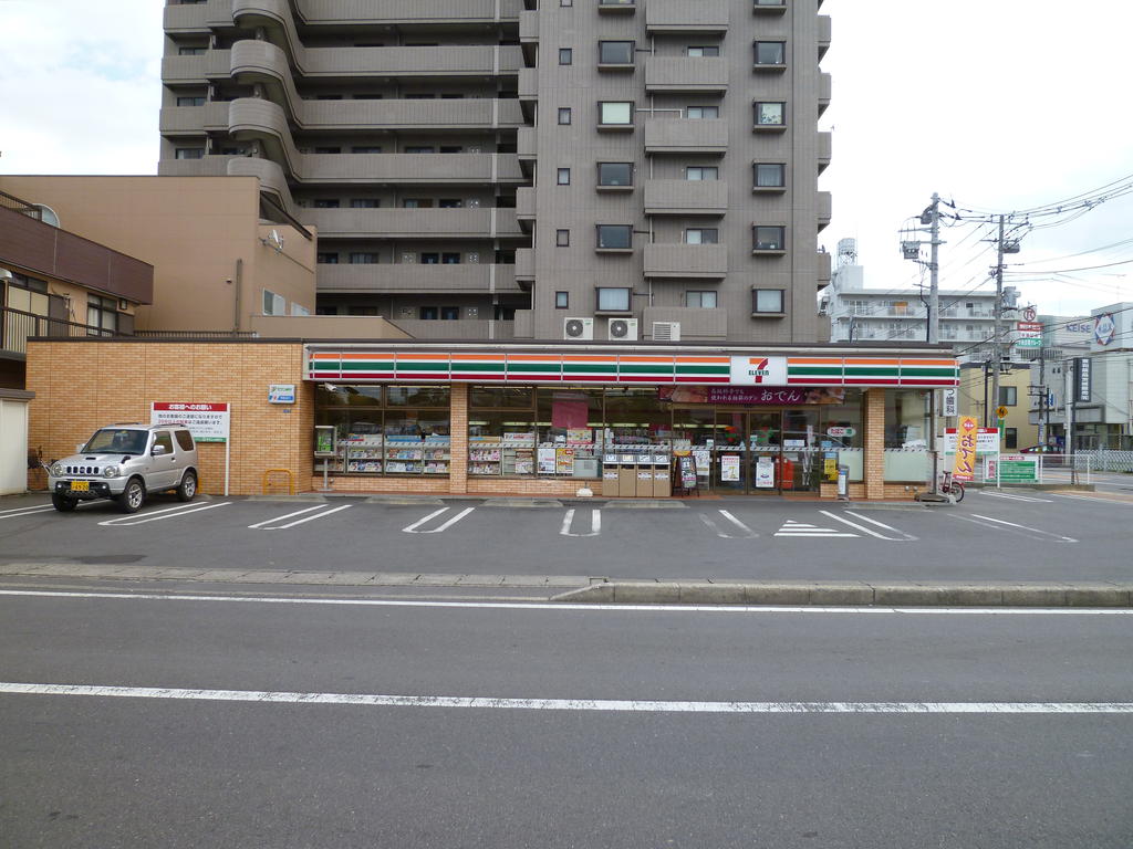 Convenience store. Seven-Eleven Mito Goken-cho 2-chome up (convenience store) 407m